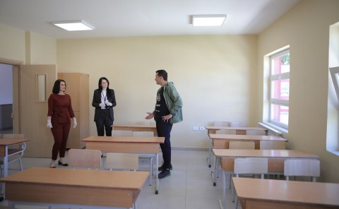 Mobilimi i shkollave te demtuara nga termeti: Bashkia e Tiranes hap tenderin